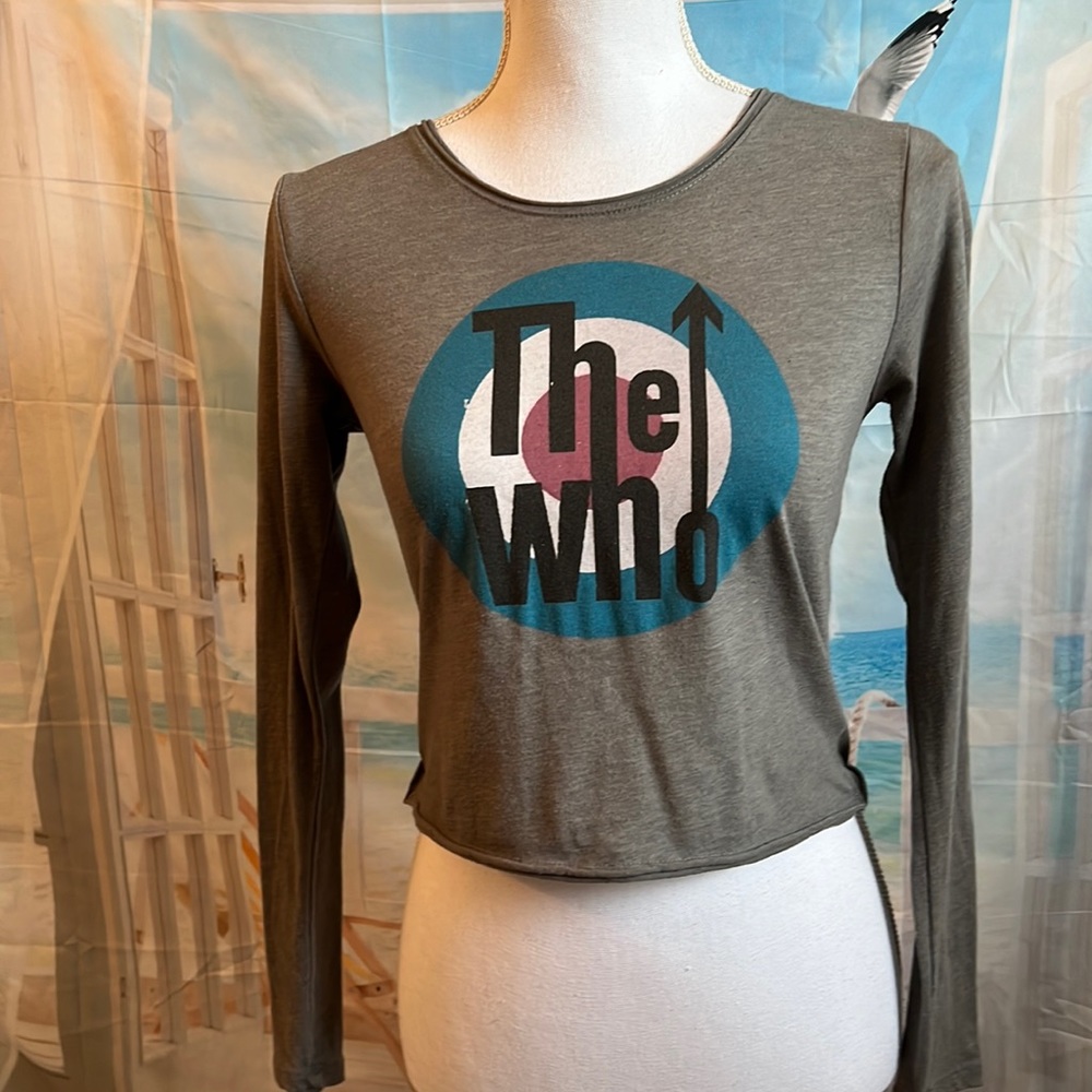 HOLLISTER The WHO Top